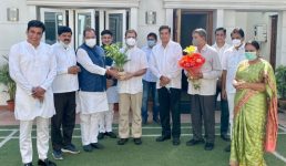 उत्तराखंड : कैबिनेट मंत्री यशपाल आर्य और विधायक पुत्र संजीव आर्य कांग्रेस में वापस, दिल्ली में ली सदस्यता