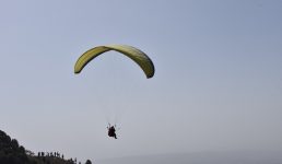 Uttarakhand बीएसएफ पैराग्लाइडिंग फेस्टिवल की हुई शुरूआत, पुलिस महानिदेशक ने किया उद्घाटन