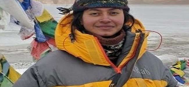 Uttarakhand पिथौरागढ़ की शीतल को राष्ट्रपति करेंगे सम्मानित, बधाई देने वालों का लगा तांता Uttarakhand पिथौरागढ़ की शीतल को राष्ट्रपति करेंगे सम्मानित, बधाई देने वालों का लगा तांता