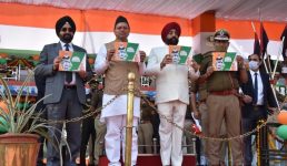 Uttarakhand राज्यपाल ने ‘राज्य स्थापना दिवस’ के अवसर  पर पुलिस रैतिक परेड की सलामी ली, इन अधिकारियों को किया गया सम्मानित