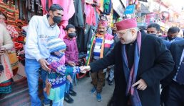 उत्तराखंड चुनाव : रुद्रप्रयाग पहुंचे अमित शाह, घर-घर संपर्क कर बीजेपी के लिए मांगे वोट, पूर्व सैनिकों को संबोधित किया