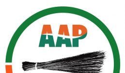 उत्तराखंड चुनाव : तारीख से ठीक पहले बिखर रही आम आदमी पार्टी, अपने ही लगा रहे पहाड़ विरोधी होने का आरोप