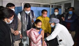 Uttarakhand मुख्यमंत्री ने 15 से 18 वर्ष आयुवर्ग के कोविड टीकाकरण अभियान का किया शुभारम्भ, 6 लाख 28 हजार बच्चों का एक सप्ताह में किया जायेगा टीकाकरण