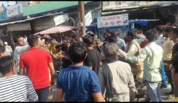 Uttarakhand बसपा और कांग्रेस समर्थकों में जमकर पथराव, इलाके में पुलिस तैनात