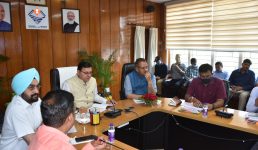 Uttarakhand सीएम धामी बोले, न चैन से सोऊँगा और न अधिकारियों को चैन से सोने दूंगा, पढ़ें पूरी खबर