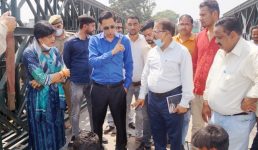 हल्द्वानी : कुमाऊं कमिश्नर की वार्निंग, कलसिया पुल मंगलवार 3 बजे तक चालू करें, पहाड़ को जोड़ता है ये पुल