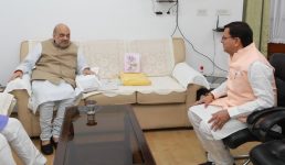 दिल्ली में सीएम धामी की गृहमंत्री अमित शाह से मुलाकात, चीन-नेपाल सीमा के इलाकों में हिम प्रहरी योजना लागू करने की मांग