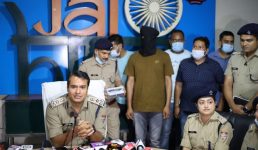Uttarakhand : देहरादून में बैंक के बाहर 10 लाख लूटने वाला निकला फौजी, हैरान करने वाले खुलासे किये पुलिस ने
