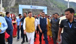 मुख्यमंत्री ने “जर्नी ऑफ टिहरी डैम” कार्यक्रम में लिया हिस्सा, केन्द्रीय मंत्री आर. के. सिंह भी रहे मौजूद