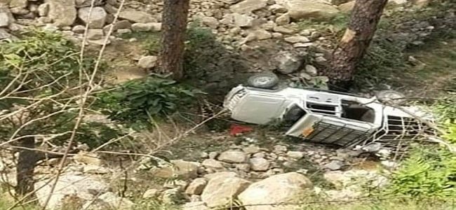 उत्तराखंड वाहन दुर्घटना : घनसाली में 5 लोगों की मौत, 3 घायल, गहरी खाई में गिरा वाहन उत्तराखंड वाहन दुर्घटना : घनसाली में 5 लोगों की मौत, 3 घायल, गहरी खाई में गिरा वाहन