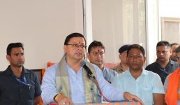 मुख्यमंत्री धामी ने आपातकाल के लोकतंत्र सेनानियों को सम्मानित किया, कहा आज देश में लोकतंत्र सेनानियों के सपनों का लोकतंत्र स्थापित