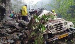 Uttarakhand : बारिश का कहर, 2 लोगों की मौत, कपकोट में सरयू नदी उफान पर