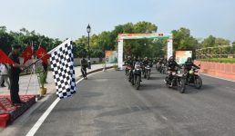 दिल्ली से द्रास तक सेना का मोटरसाइकिल अभियान शुरू, पाकिस्तान पर कारगिल विजय के 23 साल हो रहे हैं पूरे