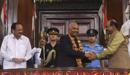 तस्वीरें : राष्ट्रपति रामनाथ कोविंद का विदाई समारोह, कहा कि देशवासियों के विकास और कल्याण के लिए पार्टियों को दलगत राजनीति से ऊपर उठना चाहिये