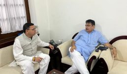 सीएम धामी ने केन्द्रीय मंत्री नितिन गडकरी से मुलाकात की, राज्य में सड़क संबंधी विभिन्न मांग की