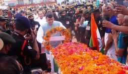 Uttarakhand : सियाचिन से 38 साल बाद घर पहुंचा शहीद का पार्थिव शरीर, सीएम धामी सहित स्थानीय लोगों ने दी भावभीनी श्रद्धांजलि, सैन्य सम्मान के साथ अंत्येष्टि