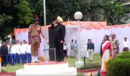 Uttarakhand : मुख्य सचिव डॉ. एस.एस.संधु ने सचिवालय में किया ध्वजारोहण, सभी अधिकारी रहे मौजूद