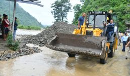 Uttarakhand : आपदा प्रभावित क्षेत्रों में पहुंचे मुख्यमंत्री धामी, अधिकारियों को दिये जरूरी निर्देश