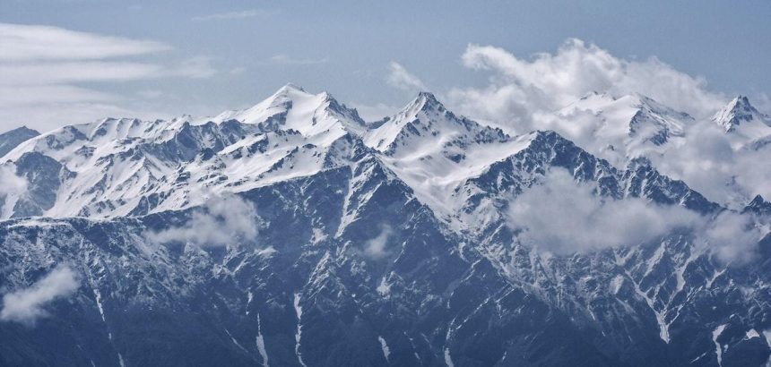 उत्तराखंड में पर्वतारोहण को नई उड़ान, 83 प्रमुख हिमालयी चोटियां पर्वतारोहियों के लिए खुलीं