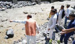 पिथौरागढ़ के धारचूला में सीएम धामी ने आपदा प्रभावित इलाकों का निरीक्षण किया, प्रभावितों के लिए रहने, खाने, और कपड़ों की उचित व्यवस्था के निर्देश
