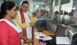 सीएम धामी ने ISBT देहरादून में मारा छापा, सफाई व्यवस्था पर लगाई लताड़