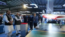 Defence Expo 2022 : पीएम मोदी ने स्वदेशी ट्रेनर विमान एचटीटी-40 का अनावरण किया, इसका उपयोग बुनियादी उड़ान प्रशिक्षण, एरोबेटिक्स, इंस्ट्रूमेंट फ्लाइंग और क्लोज फॉर्मेशन उड़ानों के लिए किया जाएगा