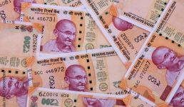 Uttarakhand घर में ही बना रहा था 100 और 200 के नकली नोट, एक गलती से चढ़ा पुलिस के हत्थे