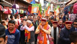 हिमाचल चुनावों में बढ़ी सीएम धामी की डिमांड, प्रत्याशी अपने विधानसभा इलाकों में बुलाने की कर रहे मांग
