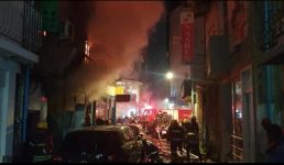यहां 9 भारतीय समेत 10 लोग आग में जिंदा जलकर मरे, 2 गंभीर घायलों को अस्पताल में भर्ती कराया गया