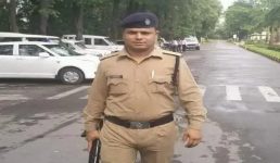 ड्यूटी के दौरान शहीद हो गया उत्तराखंड पुलिस का जवान, पुलिस लाइन में दी गई अंतिम सलामी