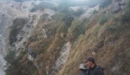 Uttarakhand : सड़क से नीचे गिरा वाहन, 12 मौत, 5 घायल, मृतकों और घायलों की लिस्ट हुई जारी