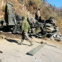 दर्दनाक सड़क हादसे में सेना के 16 जवान शहीद, घायलों को किया गया एअरलिफ्ट