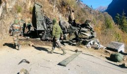 दर्दनाक सड़क हादसे में सेना के 16 जवान शहीद, घायलों को किया गया एअरलिफ्ट