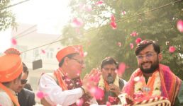 दिल्ली एमसीडी चुनाव में प्रचार करते दिखे सीएम धामी, मुख्यमंत्री के रोड शो में उमड़ी जनता की भीड़