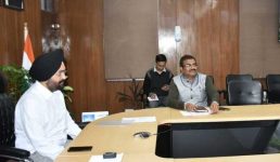 उत्तराखंड में माउंटेनियरिंग और ट्रैकिंग रूट्स से प्लास्टिक कचरा निस्तारण की चेकिंग के लिए ड्रोन आदि की व्यवस्था के निर्देश, मुख्य सचिव ने प्लास्टिक वेस्ट मैनेजमेंट के सम्बन्ध में ली बैठक