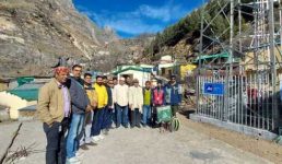 उत्तराखंड के आखिरी गांव में बजी मोबाइल की घंटी, शुरु हुई 4जी मोबाइल सर्विस, इलाके में खुशी की लहर