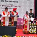 राष्ट्रपति द्रोपदी मुर्मु ने दून विश्वविद्यालय के तृतीय दीक्षांत समारोह में 36 मेधावी छात्र-छात्राओं को सम्मानित किया, कहा यहां बेटियों की सफलता का साक्षात उदाहरण मिला