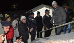 जोशीमठ संकट पर सीएम धामी ने बुलाई उच्चस्तरीय बैठक, जोशीमठ में अधिकारियों और वैज्ञानिकों ने डेरा डाला