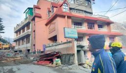 जोशीमठ ताजा अपडेट, पानी का डिस्चार्ज घटा, इलाके में 3 भूकंपीय स्टेशन लगाए गये, 800 लोग विस्थापित