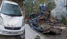 ऋषिकेश में हाथी ने एक व्यक्ति को पटक पटक कर मौत के घाट उतार दिया, एक दुकान और कार को भी नुकसान पहुंचाया