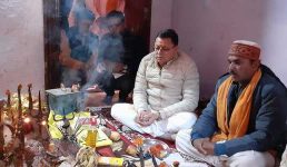 चंपावत पहुंचे मुख्यमंत्री धामी, चौकी स्थित घटोत्कच मंदिर एवं न्याय के देवता गोल्जू मंदिर पहुंचकर पूजा अर्चना की