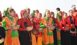 तस्वीरें, उत्तराखण्ड के लोक पर्व फूलदेई पर भराड़ीसैंण स्थित विधानसभा भवन में जीवंत हुई लोक संस्कृति