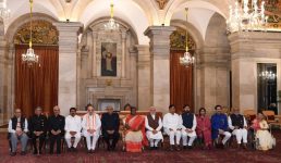 राष्ट्रपति द्रौपदी मुर्मू ने प्रदान किये पद्म पुरस्कार 2023, तीन पद्म विभूषण, चार पद्म भूषण और सैंतालीस पद्म श्री पुरस्कार, लिस्ट देखें