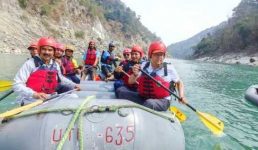 उत्तराखंड मुख्यमंत्री धामी ने महाकाली नदी में लगभग 11 कि.मी. राफ्टिंग की , कहा टनकपुर क्षेत्र में सितंबर माह में होगी नेशनल राफ्टिंग प्रतियोगिता