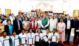 Uttarakhand News, नवरात्रि के अवसर पर 824 महिला स्वास्थ्य कार्यकर्ताओं की नियुक्ति, मुख्यमंत्री ने प्रदान किये नियुक्ति पत्र