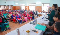 रुद्रप्रयाग में अगस्त्यमुनि और ऊखीमठ के 257 पीएम आवास योजना लाभार्थियों को स्वीकृति पत्र दिए गए, रसोई सजाने के लिए भी मिलेंगे 5 हजार रुपए