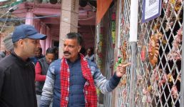 यमुनोत्री धाम यात्रा तैयारियों को लेकर जिलाधिकारी ने किया स्थलीय निरीक्षण, कार्य युद्धस्तर पर पूरा करने के निर्देश