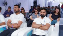 ऋषिकेश योग महोत्सव के पाँचवें दिन योग और आयुर्वेद पर हुई चर्चा, नाड़ी परीक्षण में विशेष रुचि दिखा रहे पर्यटक