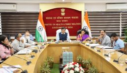 बढ़ते कोरोना के बीच केंद्र ने राज्यों के साथ की उच्च स्तरीय बैठक, सतर्क रहने और सावधानी बरतने की सलाह