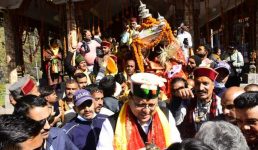 Chardham Yatra 2023, विश्व प्रसिद्ध गंगोत्री एवं यमुनोत्री धाम के कपाट खुले, पहली पूजा पीएम मोदी के नाम से